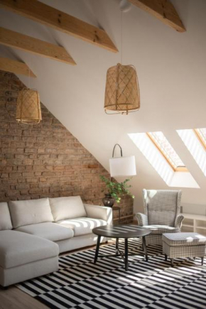 #stayhere - Brand New Authentic Pilies Studios - Heart Of Old Town Vilnius